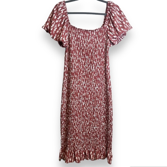 Trixxi Dresses & Skirts - NWT Trixxi Smocked Fitted Midi Dress